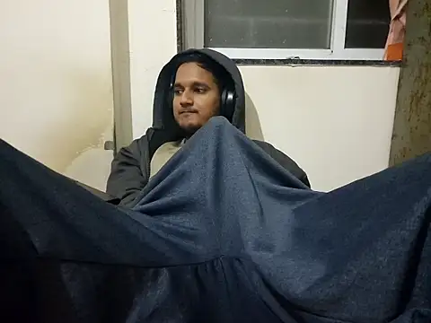 Jonrobinso online show from December 1, 2025, 5:47 pm