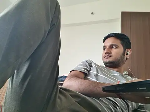 Jonrobinso online show from May 9, 2026, 4:49 am