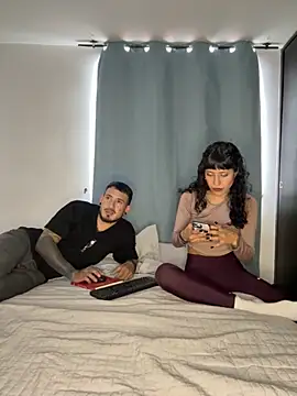 anika lowen02 online show from September 24, 2025, 3:51 pm