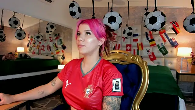 MelaniieRoux online show from June 21, 2026, 3:56 am