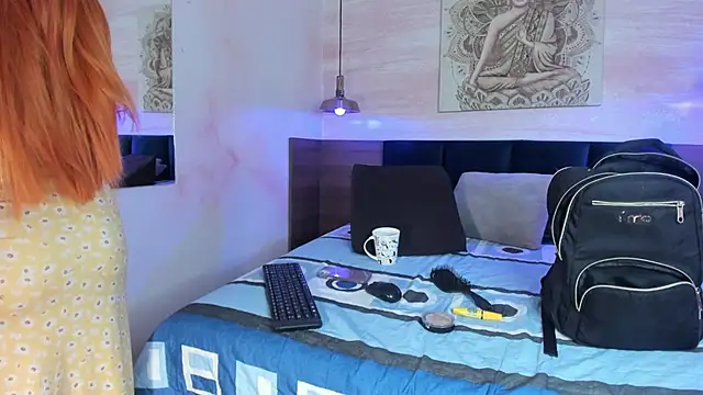 MelaniieRoux online show from September 12, 2025, 11:43 am