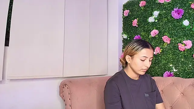 miranda villa online show from September 23, 2025, 12:34 pm