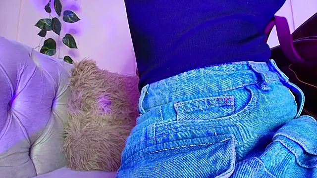 miranda villa online show from February 19, 2026, 12:57 pm