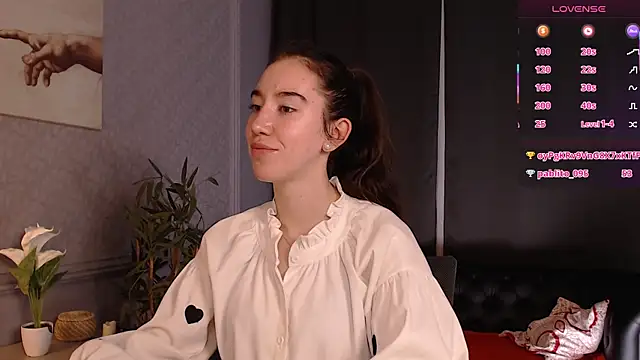 Belle Via online show from July 28, 2026, 2:13 pm