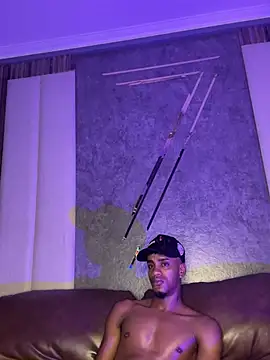 AaronCruz  online show from March 21, 2025, 2:07 am