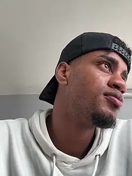 AaronCruz  online show from March 10, 2025, 7:18 pm