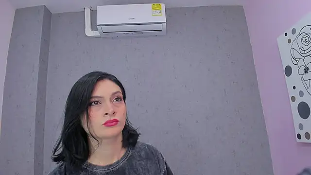 Tiffany mendez online show from November 11, 2025, 12:22 pm