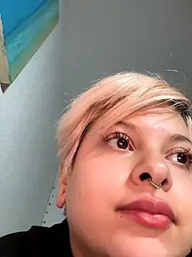 Snapshot of sammymoon chatting on November 4, 2025, 8:34 pm sammymoon online show from November 4, 2025, 8:34 pm