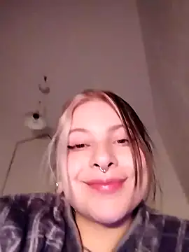 Snapshot of sammymoon chatting on December 5, 2024, 6:15 am sammymoon online show from December 5, 2024, 6:15 am