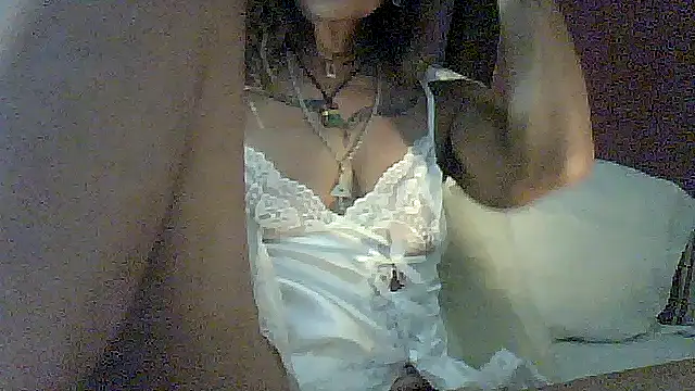 Snapshot of sabinytahot chatting on November 19, 2025, 4:23 am sabinytahot online show from November 19, 2025, 4:23 am