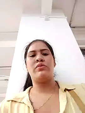 Miia grand online show from January 24, 2025, 6:25 pm