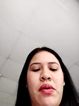 Miia grand online show from February 25, 2025, 3:53 pm