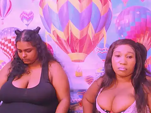 Snapshot of SexcGals chatting on December 13, 2024, 6:38 pm SexcGals online show from December 13, 2024, 6:38 pm