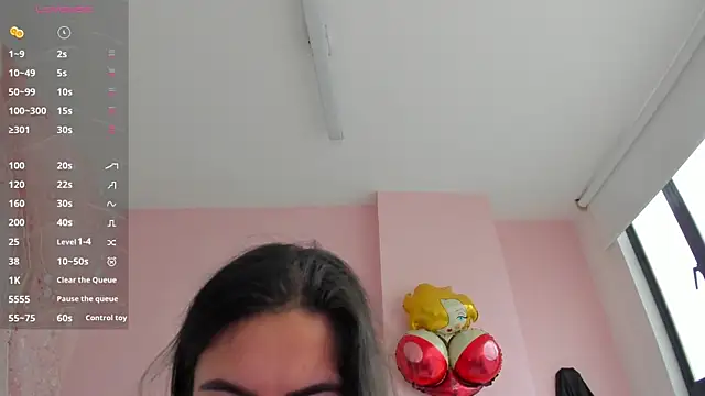 soyzarahtorres online show from October 31, 2025, 2:46 pm