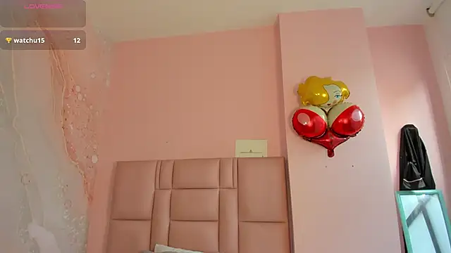 soyzarahtorres online show from October 13, 2025, 3:46 pm