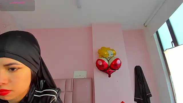 soyzarahtorres online show from September 27, 2025, 4:35 pm