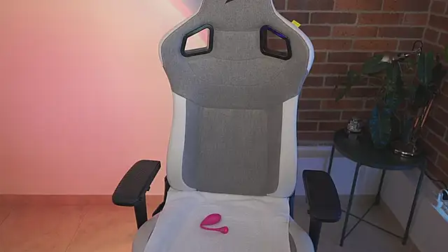 anyacutex online show from March 16, 2025, 9:37 pm