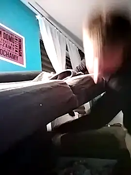 wariacik0024 online show from February 13, 2025, 9:49 pm