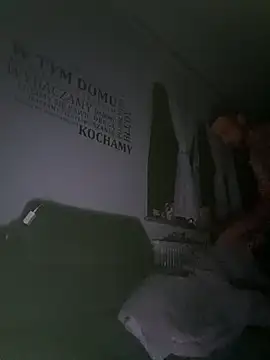 wariacik0024 online show from September 13, 2025, 1:27 am