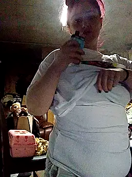 Snapshot of lilbishmiss chatting on October 18, 2025, 9:50 pm lilbishmiss online show from October 18, 2025, 9:50 pm