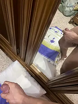 Snapshot of hot-boyy2 chatting on February 14, 2025, 7:02 pm hot-boyy2 online show from February 14, 2025, 7:02 pm