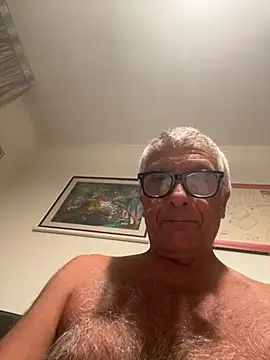 4n4l1zz4m1 online show from September 25, 2025, 7:31 pm