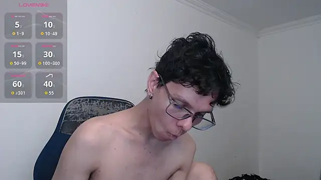 bryamado69 online show from July 31, 2026, 9:23 pm
