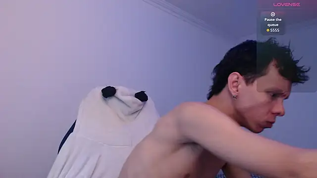 Snapshot of bryamado69 chatting on March 20, 2026, 10:49 am bryamado69 online show from March 20, 2026, 10:49 am