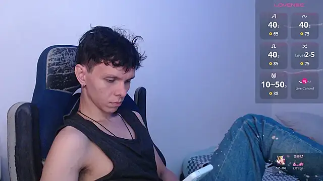 bryamado69 online show from June 19, 2026, 5:24 am