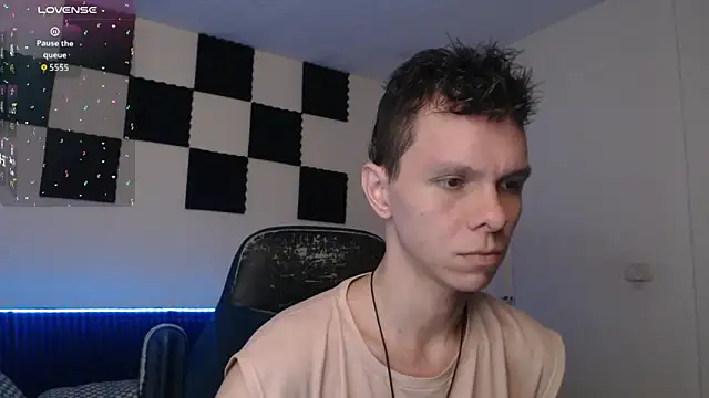 bryamado69 online show from November 21, 2025, 5:50 am