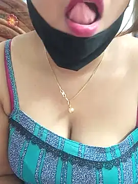 Snapshot of BongQueen9 chatting on March 17, 2026, 12:24 am BongQueen9 online show from March 17, 2026, 12:24 am