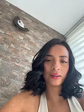 Laura fernandezII online show from March 4, 2026, 3:31 pm