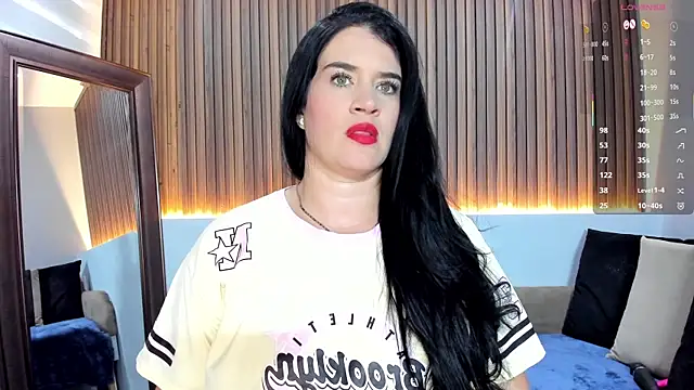 LenaRuiz  online show from July 13, 2026, 12:04 pm