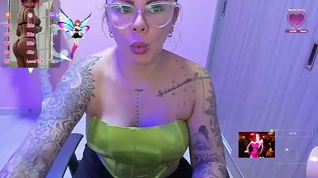 KAROL MILF online show from November 28, 2025, 12:11 am