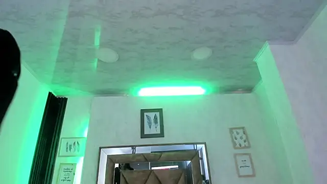 Princess Violett online show from March 18, 2025, 1:01 pm