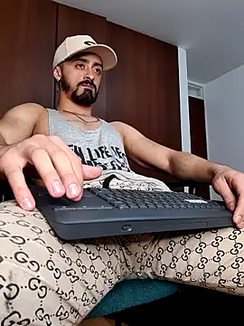 MAXIMUS MASTE3 online show from March 18, 2025, 2:51 am