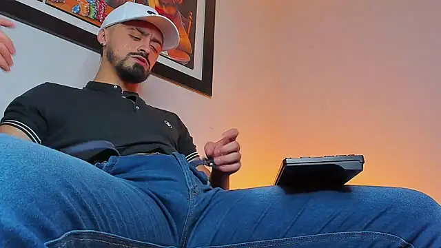 MAXIMUS MASTE3 online show from September 21, 2025, 8:47 pm