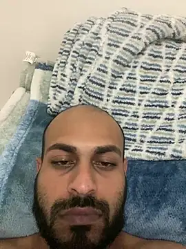 islandvybee55 online show from January 27, 2025, 2:20 am