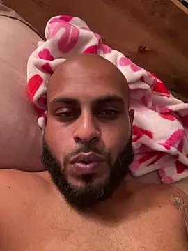 Snapshot of islandvybee55 chatting on March 1, 2026, 1:05 am islandvybee55 online show from March 1, 2026, 1:05 am