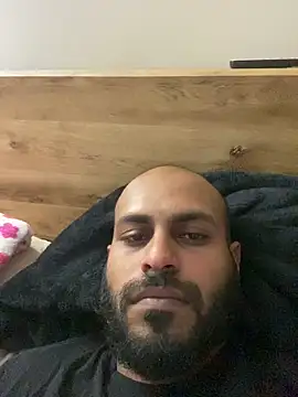 Snapshot of islandvybee55 chatting on March 19, 2026, 6:52 pm islandvybee55 online show from March 19, 2026, 6:52 pm