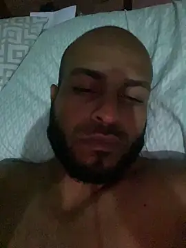 Snapshot of islandvybee55 chatting on February 9, 2026, 3:48 am islandvybee55 online show from February 9, 2026, 3:48 am