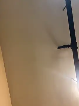 Snapshot of islandvybee55 chatting on February 18, 2026, 12:01 pm islandvybee55 online show from February 18, 2026, 12:01 pm