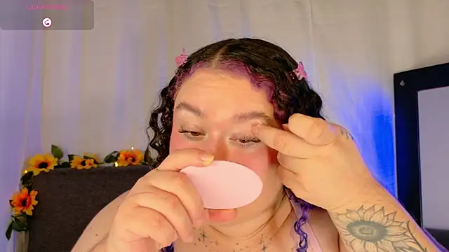 Snapshot of lunitaa0 chatting on March 8, 2026, 8:56 pm lunitaa0 online show from March 8, 2026, 8:56 pm