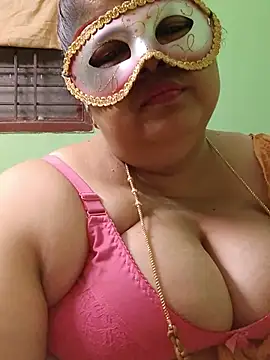Snapshot of tamilthanushri chatting on August 2, 2026, 9:45 pm tamilthanushri online show from August 2, 2026, 9:45 pm