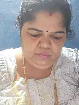 Snapshot of tamilthanushri chatting on May 8, 2026, 7:45 am tamilthanushri online show from May 8, 2026, 7:45 am
