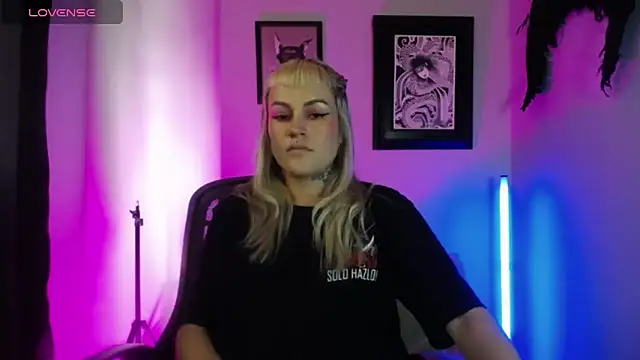 kim jeins11 online show from September 12, 2025, 9:03 pm