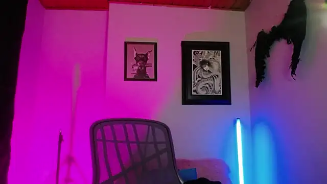 kim jeins11 online show from October 8, 2025, 2:24 am