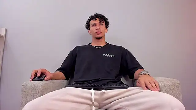 Dominick star online show from September 9, 2025, 3:49 am