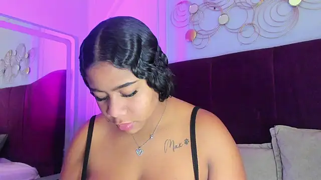 Sofi Fox  online show from July 31, 2026, 1:32 pm