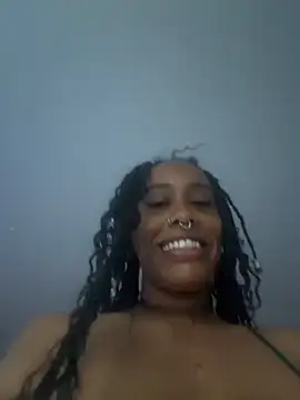 loveluna8 online show from July 7, 2026, 12:35 am
